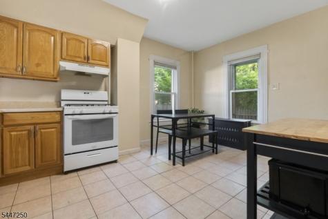 12 Dey Street Montclair NJ 07042