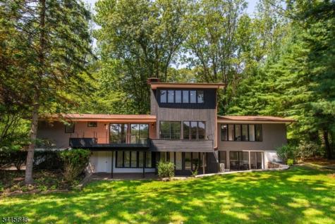 28 W Shore Road Mountain Lakes NJ 07046