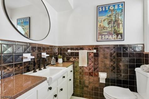 32 Undercliff Terrace West Orange NJ 07052