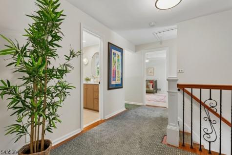 32 Undercliff Terrace West Orange NJ 07052
