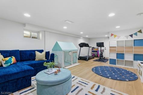 32 Undercliff Terrace West Orange NJ 07052