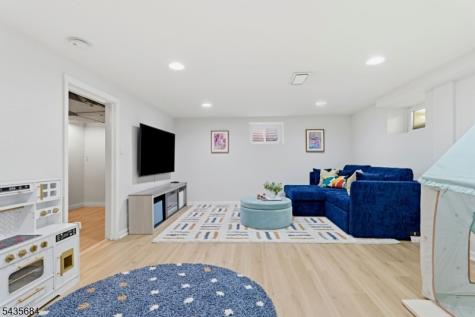 32 Undercliff Terrace West Orange NJ 07052