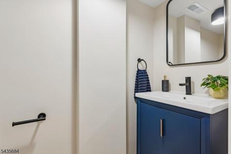 32 Undercliff Terrace West Orange NJ 07052