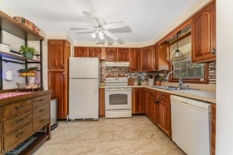 711 4TH Street Belvidere NJ 07823