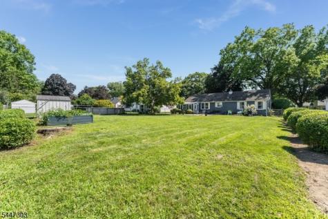 711 4TH Street Belvidere NJ 07823