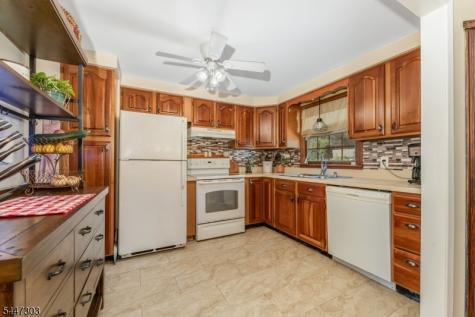 711 4TH Street Belvidere NJ 07823