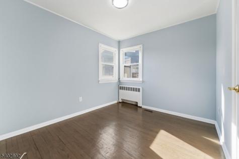 601 Fairway Road Linden NJ 07036