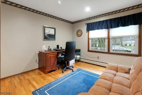 3 Pilgrim Drive Roxbury NJ 07876