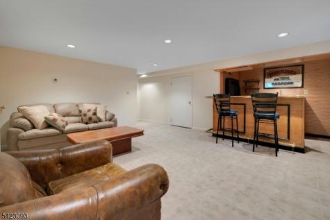 3 Pilgrim Drive Roxbury NJ 07876