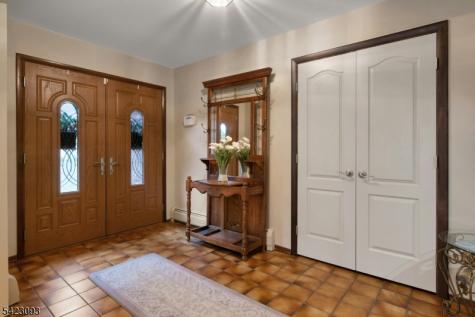 3 Pilgrim Drive Roxbury NJ 07876
