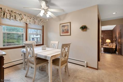 3 Pilgrim Drive Roxbury NJ 07876