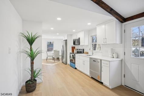 13 Cliffside Terrace Vernon NJ 07461