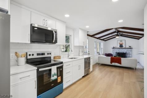 13 Cliffside Terrace Vernon NJ 07461