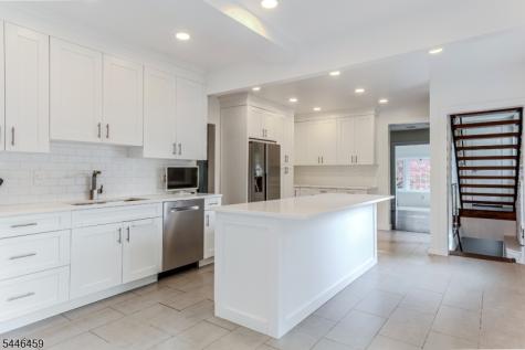 8 Birchwood Road North Caldwell NJ 07006