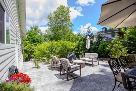 8 Birchwood Road North Caldwell NJ 07006