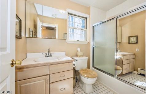 9 Buckhaven Trail Hardyston NJ 07460