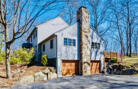 9 Buckhaven Trail Hardyston NJ 07460