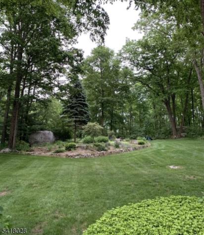 9 Buckhaven Trail Hardyston NJ 07460