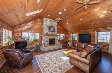 9 Buckhaven Trail Hardyston NJ 07460
