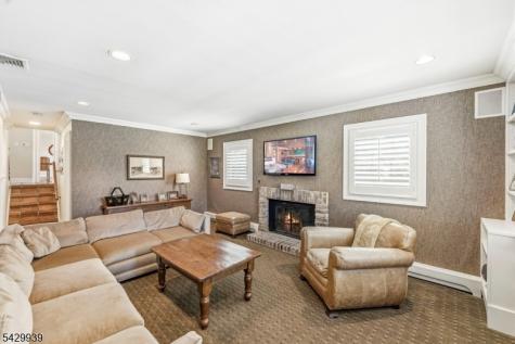 12 Wildwood Drive North Caldwell NJ 07006