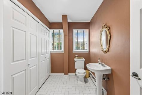12 Wildwood Drive North Caldwell NJ 07006