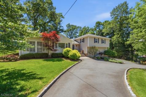 12 Wildwood Drive North Caldwell NJ 07006