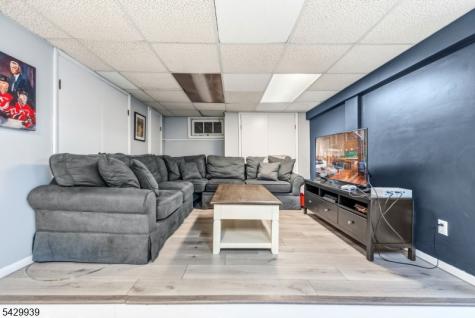 12 Wildwood Drive North Caldwell NJ 07006