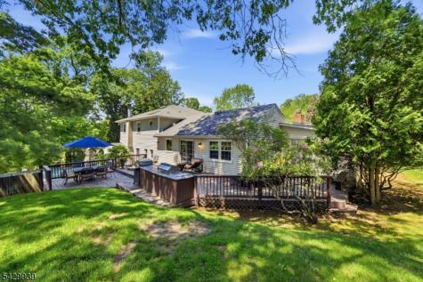 12 Wildwood Drive North Caldwell NJ 07006