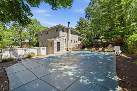 12 Wildwood Drive North Caldwell NJ 07006