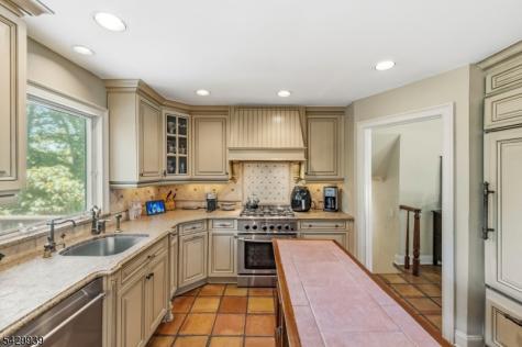 12 Wildwood Drive North Caldwell NJ 07006