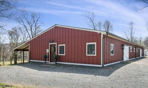75 Farmersville Road Tewksbury NJ 07830