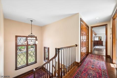75 Farmersville Road Tewksbury NJ 07830