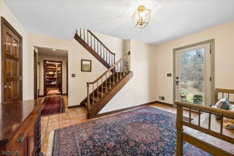 75 Farmersville Road Tewksbury NJ 07830