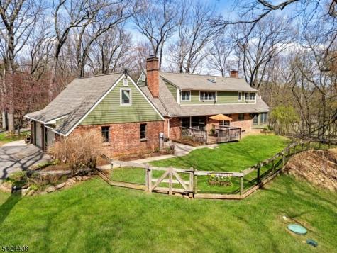 75 Farmersville Road Tewksbury NJ 07830