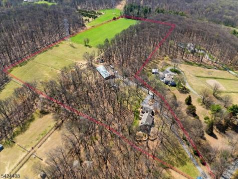 75 Farmersville Road Tewksbury NJ 07830