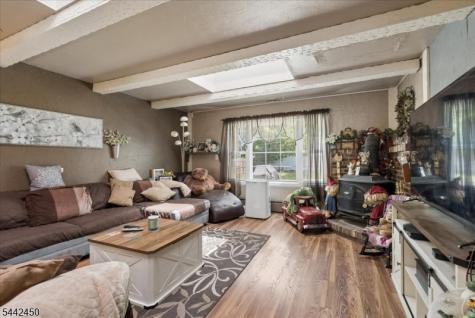 42 Walnut Street Edison NJ 08817