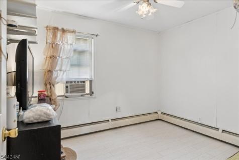 42 Walnut Street Edison NJ 08817