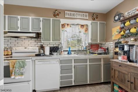 42 Walnut Street Edison NJ 08817
