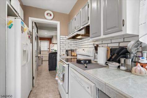42 Walnut Street Edison NJ 08817