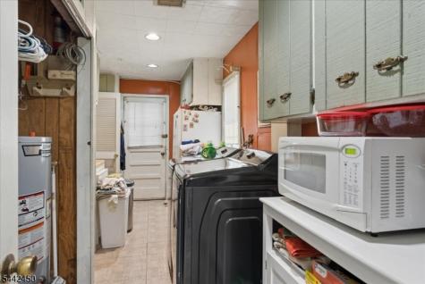 42 Walnut Street Edison NJ 08817