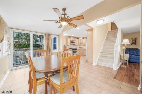 18 Cabot Lane Kinnelon NJ 07405