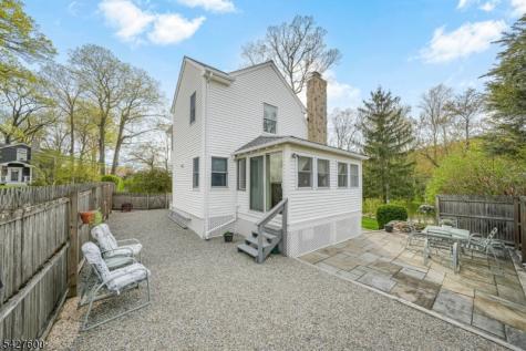 18 Cabot Lane Kinnelon NJ 07405