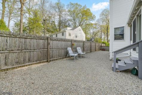 18 Cabot Lane Kinnelon NJ 07405