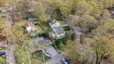 18 Cabot Lane Kinnelon NJ 07405