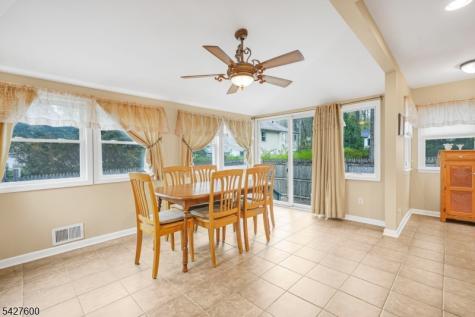 18 Cabot Lane Kinnelon NJ 07405