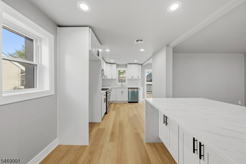 721 Bailey Avenue Elizabeth NJ 07208