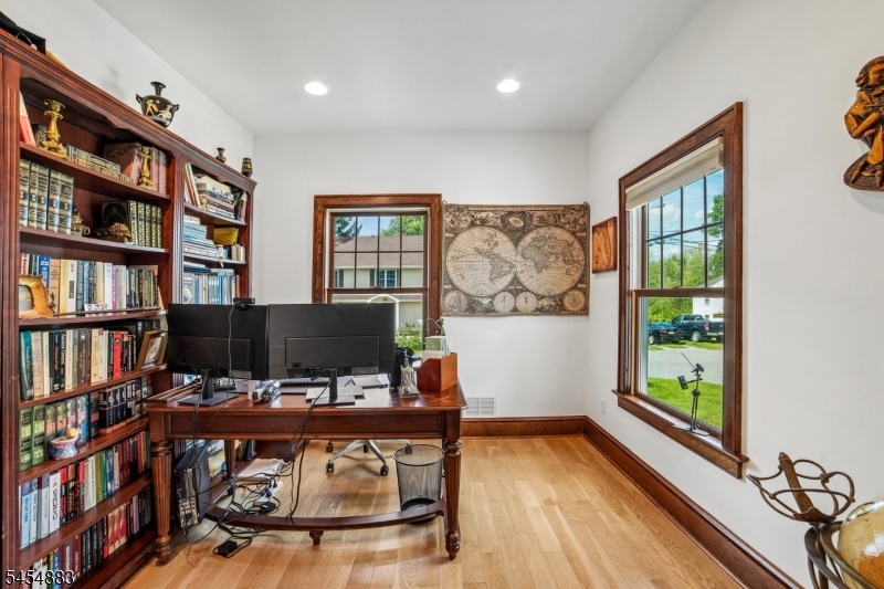 30 Groah Road East Hanover NJ 07936