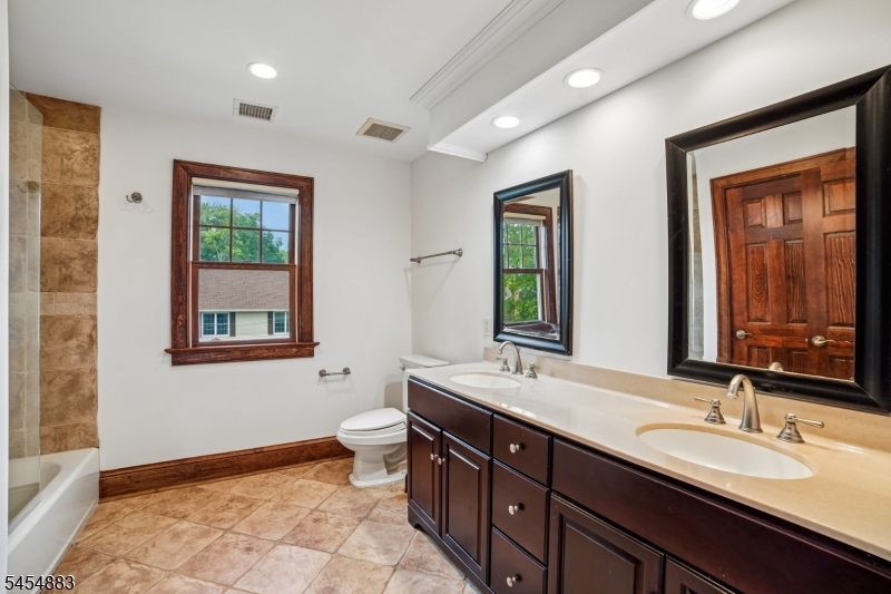 30 Groah Road East Hanover NJ 07936