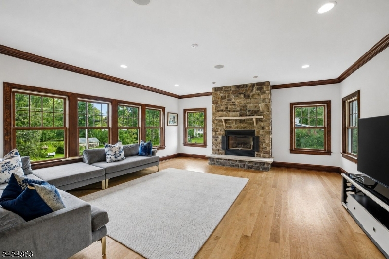 30 Groah Road East Hanover NJ 07936