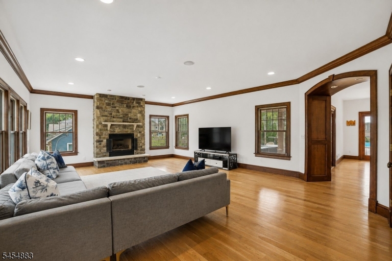 30 Groah Road East Hanover NJ 07936